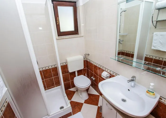 아파트 Cvitan 1. Floor *