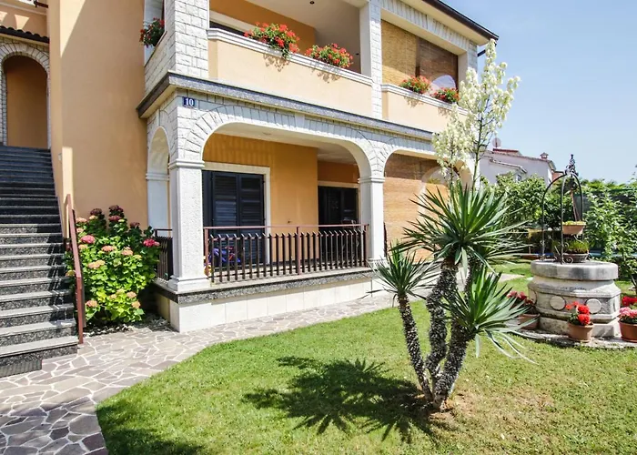 Cvitan 1. Floor ポレッチ