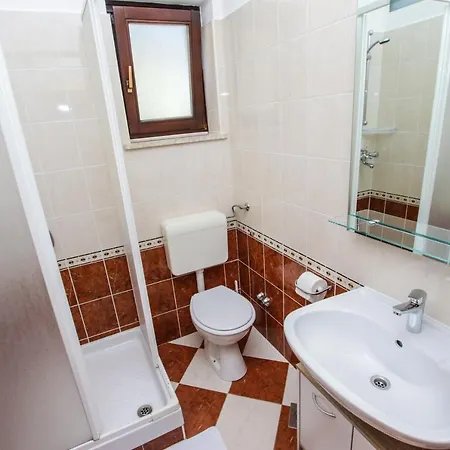 Apartment Cvitan 1. Floor *